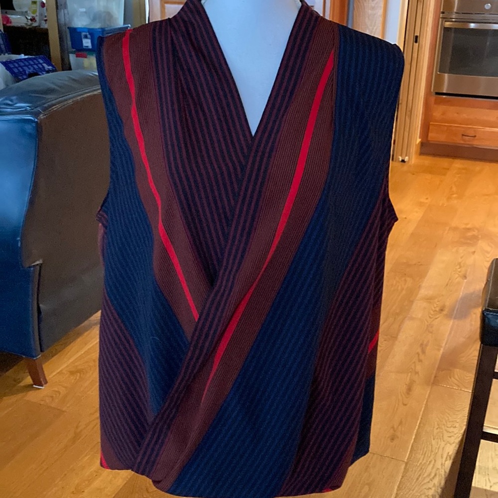 Liz Claiborne Women's Sleeveless Top EUC red,blue,black Vertical Stripe XXL
